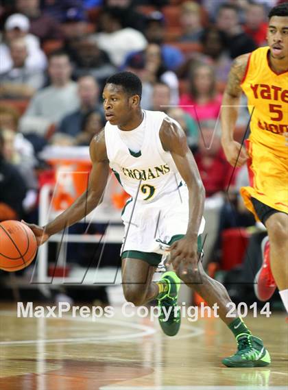 Thumbnail 1 in Madison vs. Yates (UIL 3A Final) photogallery.