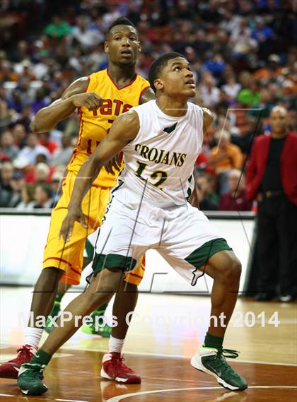 Thumbnail 2 in Madison vs. Yates (UIL 3A Final) photogallery.