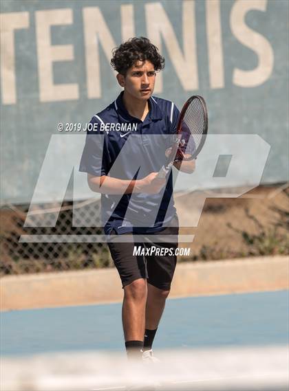 Thumbnail 2 in Golden Valley vs. East Bakersfield (Lynch Cup) photogallery.