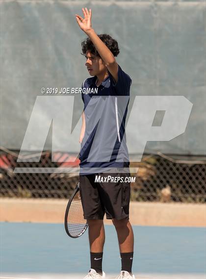 Thumbnail 2 in Golden Valley vs. East Bakersfield (Lynch Cup) photogallery.