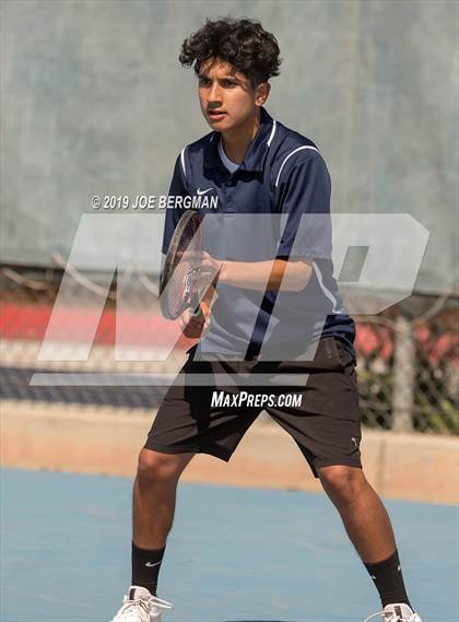 Thumbnail 3 in Golden Valley vs. East Bakersfield (Lynch Cup) photogallery.