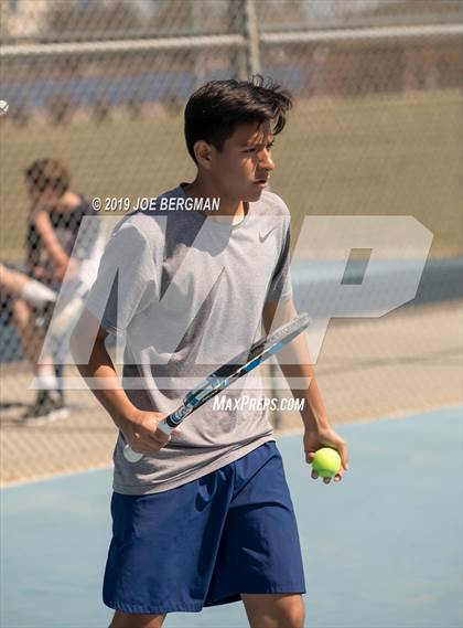 Thumbnail 3 in Golden Valley vs. East Bakersfield (Lynch Cup) photogallery.