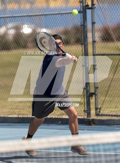 Thumbnail 3 in Golden Valley vs. East Bakersfield (Lynch Cup) photogallery.