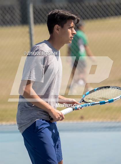 Thumbnail 1 in Golden Valley vs. East Bakersfield (Lynch Cup) photogallery.