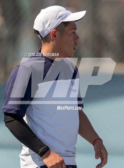 Thumbnail 1 in Golden Valley vs. East Bakersfield (Lynch Cup) photogallery.