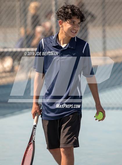 Thumbnail 3 in Golden Valley vs. East Bakersfield (Lynch Cup) photogallery.