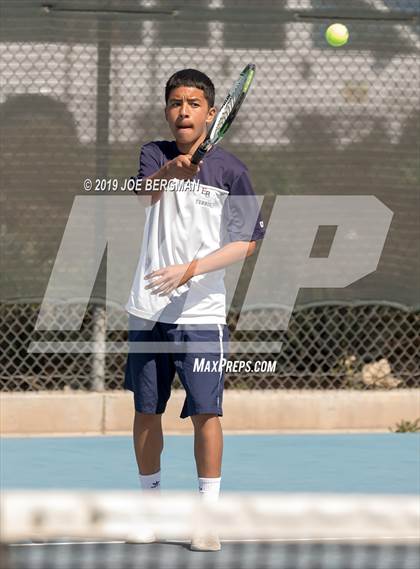 Thumbnail 3 in Golden Valley vs. East Bakersfield (Lynch Cup) photogallery.