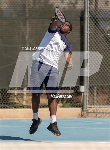 Thumbnail 2 in Golden Valley vs. East Bakersfield (Lynch Cup) photogallery.