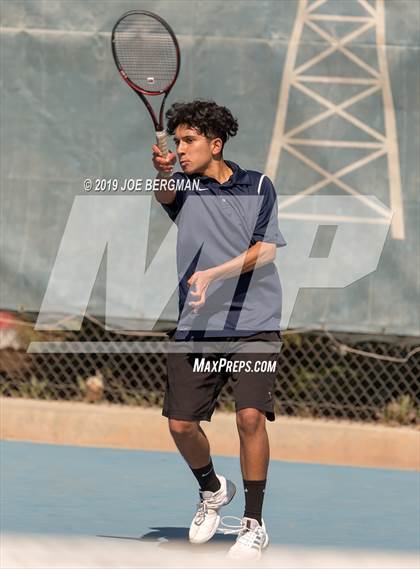 Thumbnail 3 in Golden Valley vs. East Bakersfield (Lynch Cup) photogallery.