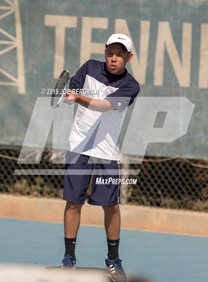 Thumbnail 3 in Golden Valley vs. East Bakersfield (Lynch Cup) photogallery.