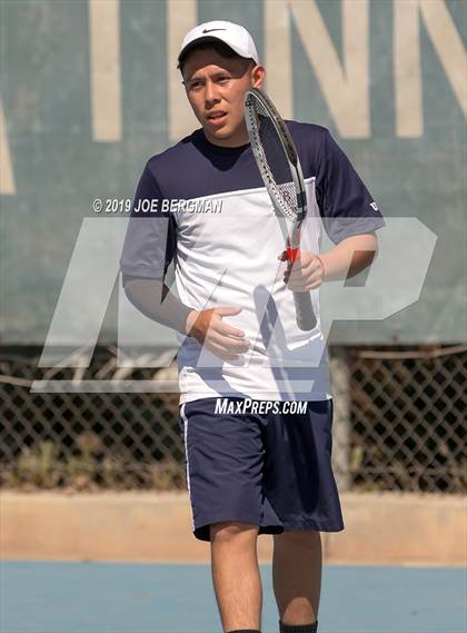 Thumbnail 3 in Golden Valley vs. East Bakersfield (Lynch Cup) photogallery.