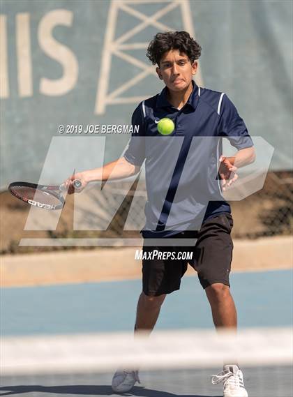 Thumbnail 3 in Golden Valley vs. East Bakersfield (Lynch Cup) photogallery.
