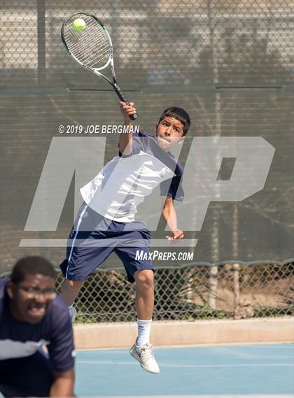 Thumbnail 3 in Golden Valley vs. East Bakersfield (Lynch Cup) photogallery.
