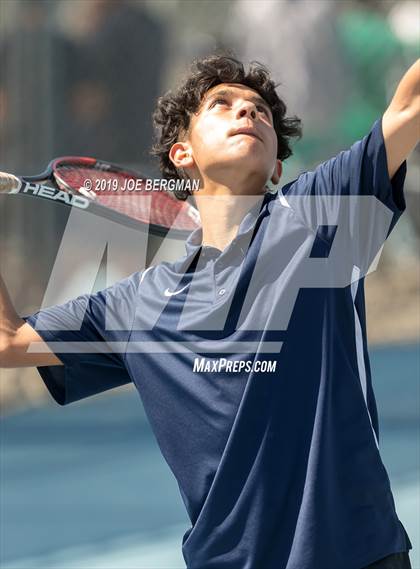 Thumbnail 2 in Golden Valley vs. East Bakersfield (Lynch Cup) photogallery.