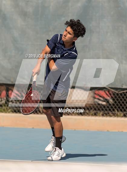 Thumbnail 1 in Golden Valley vs. East Bakersfield (Lynch Cup) photogallery.