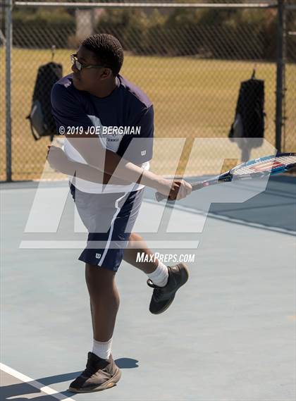 Thumbnail 2 in Golden Valley vs. East Bakersfield (Lynch Cup) photogallery.
