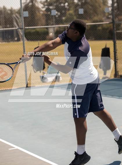 Thumbnail 3 in Golden Valley vs. East Bakersfield (Lynch Cup) photogallery.