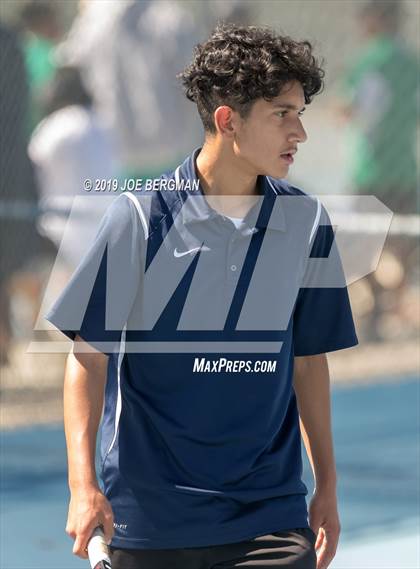 Thumbnail 2 in Golden Valley vs. East Bakersfield (Lynch Cup) photogallery.