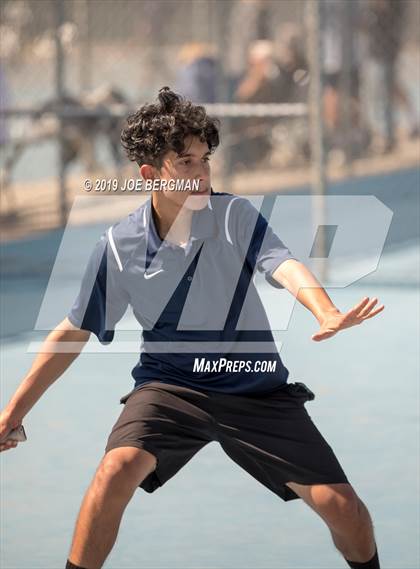 Thumbnail 3 in Golden Valley vs. East Bakersfield (Lynch Cup) photogallery.