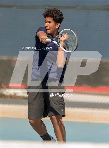 Thumbnail 3 in Golden Valley vs. East Bakersfield (Lynch Cup) photogallery.