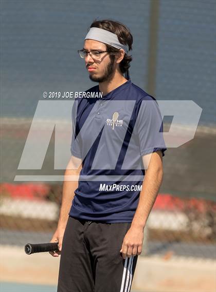 Thumbnail 2 in Golden Valley vs. East Bakersfield (Lynch Cup) photogallery.