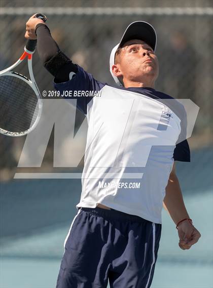 Thumbnail 2 in Golden Valley vs. East Bakersfield (Lynch Cup) photogallery.