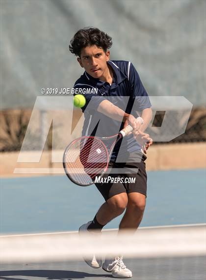 Thumbnail 2 in Golden Valley vs. East Bakersfield (Lynch Cup) photogallery.