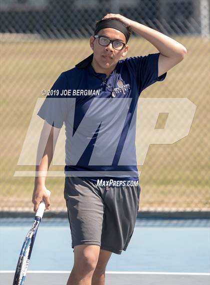 Thumbnail 3 in Golden Valley vs. East Bakersfield (Lynch Cup) photogallery.