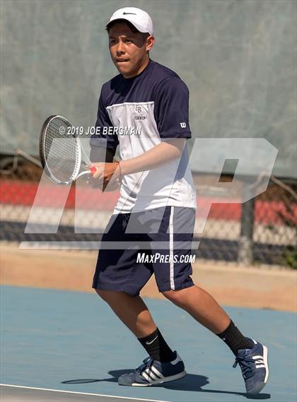 Thumbnail 2 in Golden Valley vs. East Bakersfield (Lynch Cup) photogallery.