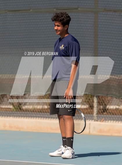 Thumbnail 2 in Golden Valley vs. East Bakersfield (Lynch Cup) photogallery.