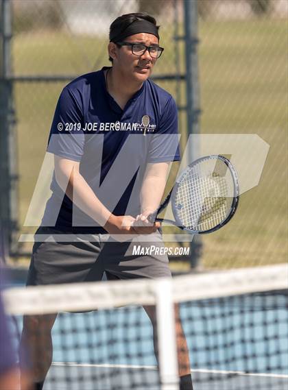 Thumbnail 2 in Golden Valley vs. East Bakersfield (Lynch Cup) photogallery.