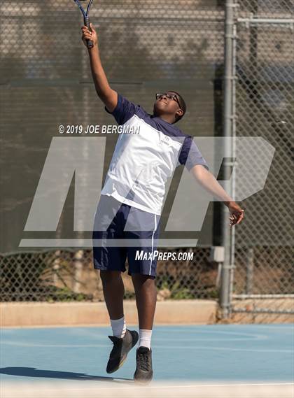 Thumbnail 1 in Golden Valley vs. East Bakersfield (Lynch Cup) photogallery.