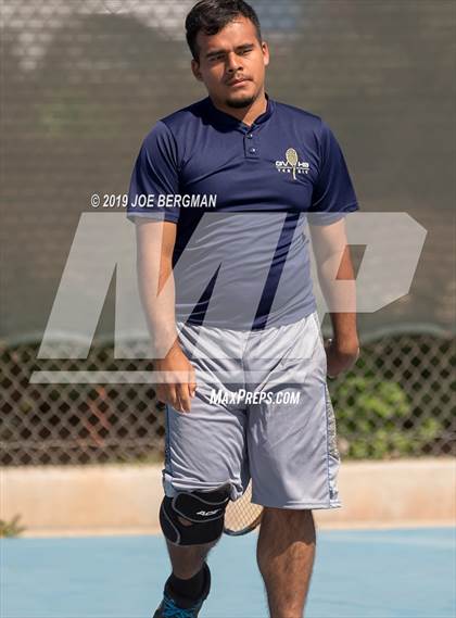 Thumbnail 3 in Golden Valley vs. East Bakersfield (Lynch Cup) photogallery.