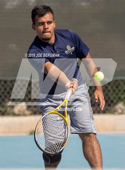 Thumbnail 2 in Golden Valley vs. East Bakersfield (Lynch Cup) photogallery.