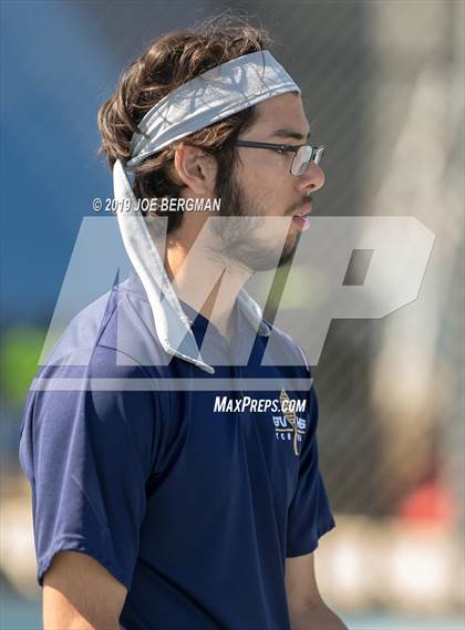 Thumbnail 2 in Golden Valley vs. East Bakersfield (Lynch Cup) photogallery.