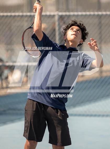 Thumbnail 2 in Golden Valley vs. East Bakersfield (Lynch Cup) photogallery.
