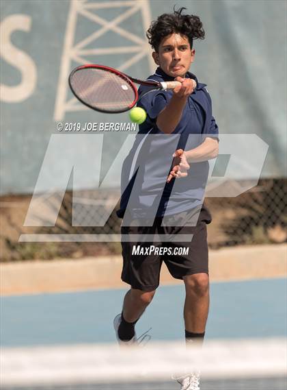 Thumbnail 1 in Golden Valley vs. East Bakersfield (Lynch Cup) photogallery.