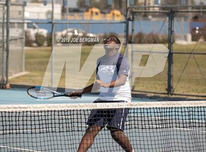 Thumbnail 3 in Golden Valley vs. East Bakersfield (Lynch Cup) photogallery.