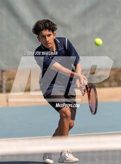 Thumbnail 3 in Golden Valley vs. East Bakersfield (Lynch Cup) photogallery.