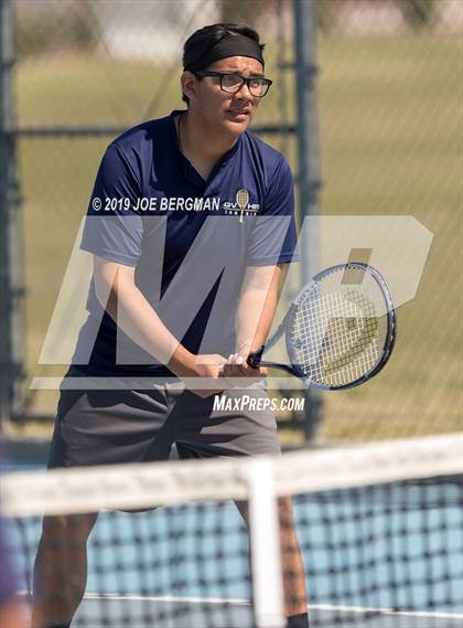 Thumbnail 3 in Golden Valley vs. East Bakersfield (Lynch Cup) photogallery.