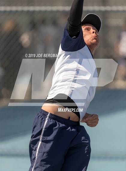 Thumbnail 3 in Golden Valley vs. East Bakersfield (Lynch Cup) photogallery.