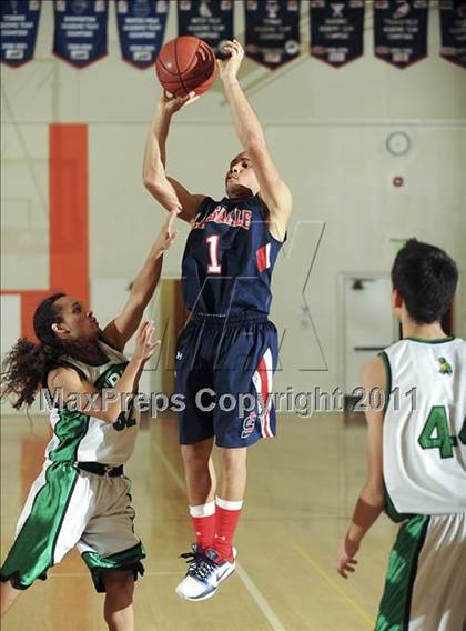 Thumbnail 3 in Ribet Academy vs. La Salle photogallery.