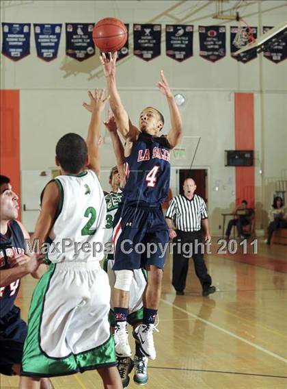 Thumbnail 1 in Ribet Academy vs. La Salle photogallery.