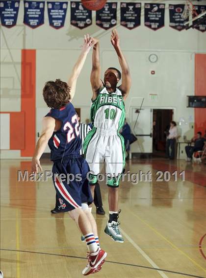 Thumbnail 1 in Ribet Academy vs. La Salle photogallery.