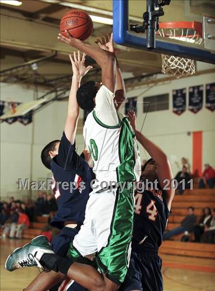 Thumbnail 3 in Ribet Academy vs. La Salle photogallery.
