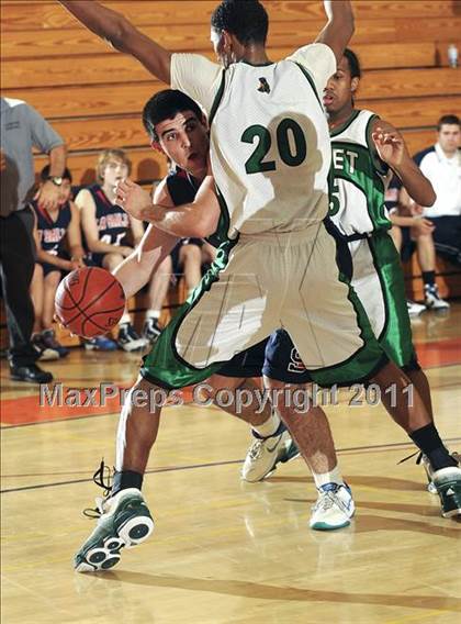 Thumbnail 1 in Ribet Academy vs. La Salle photogallery.