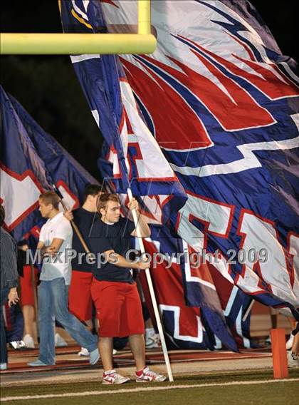 Thumbnail 2 in Allen @ Nimitz (Texas 5A D2 Region I Bi-District Playoffs) photogallery.