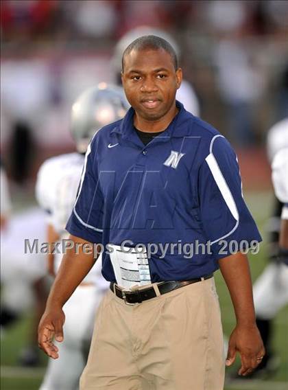 Thumbnail 2 in Allen @ Nimitz (Texas 5A D2 Region I Bi-District Playoffs) photogallery.