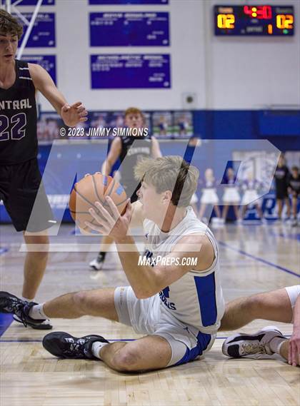 Thumbnail 1 in Breese Central @ Columbia photogallery.