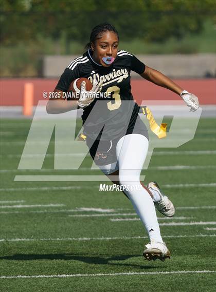 Thumbnail 3 in Adelanto vs Bishop Alemany (CIF SS Division 6 Championship) photogallery.